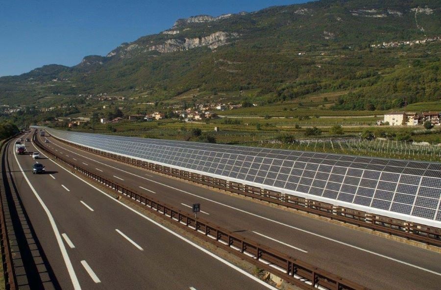 E se facessimo un po' di fotovoltaico lungo le nostre autostrade? |  QualEnergia.it